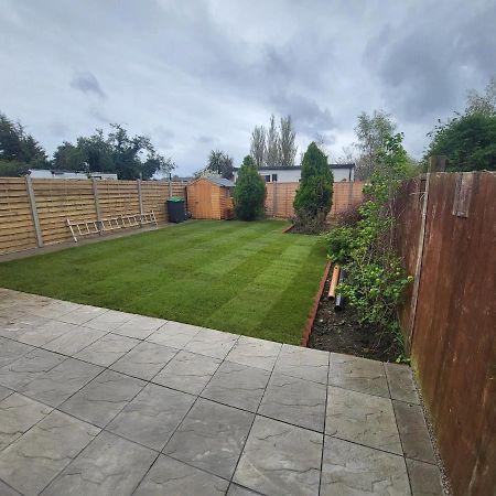 High Spec Large 6 Bedroom House! Kingston upon Thames  Kültér fotó