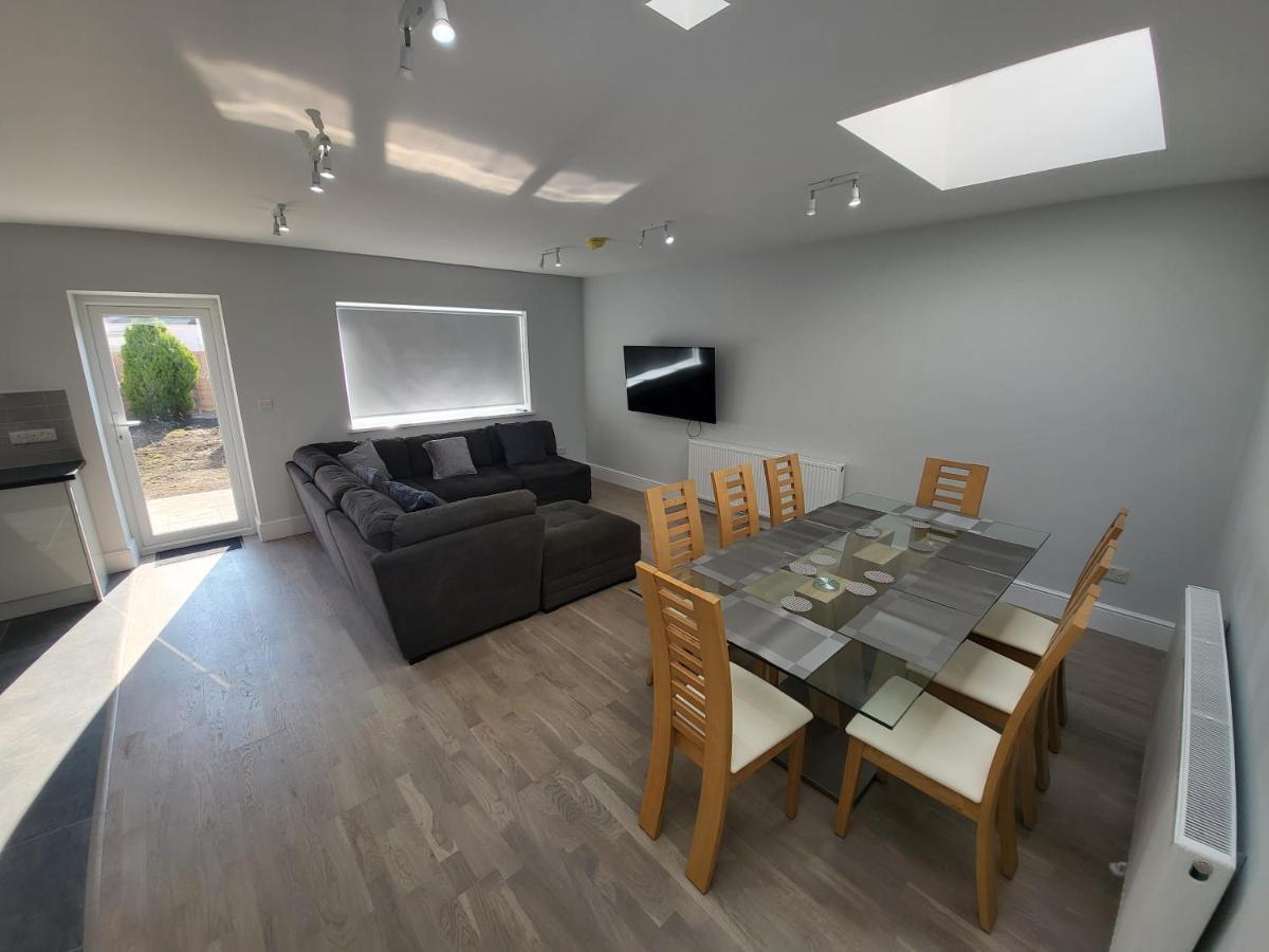High Spec Large 6 Bedroom House! Kingston upon Thames  Kültér fotó